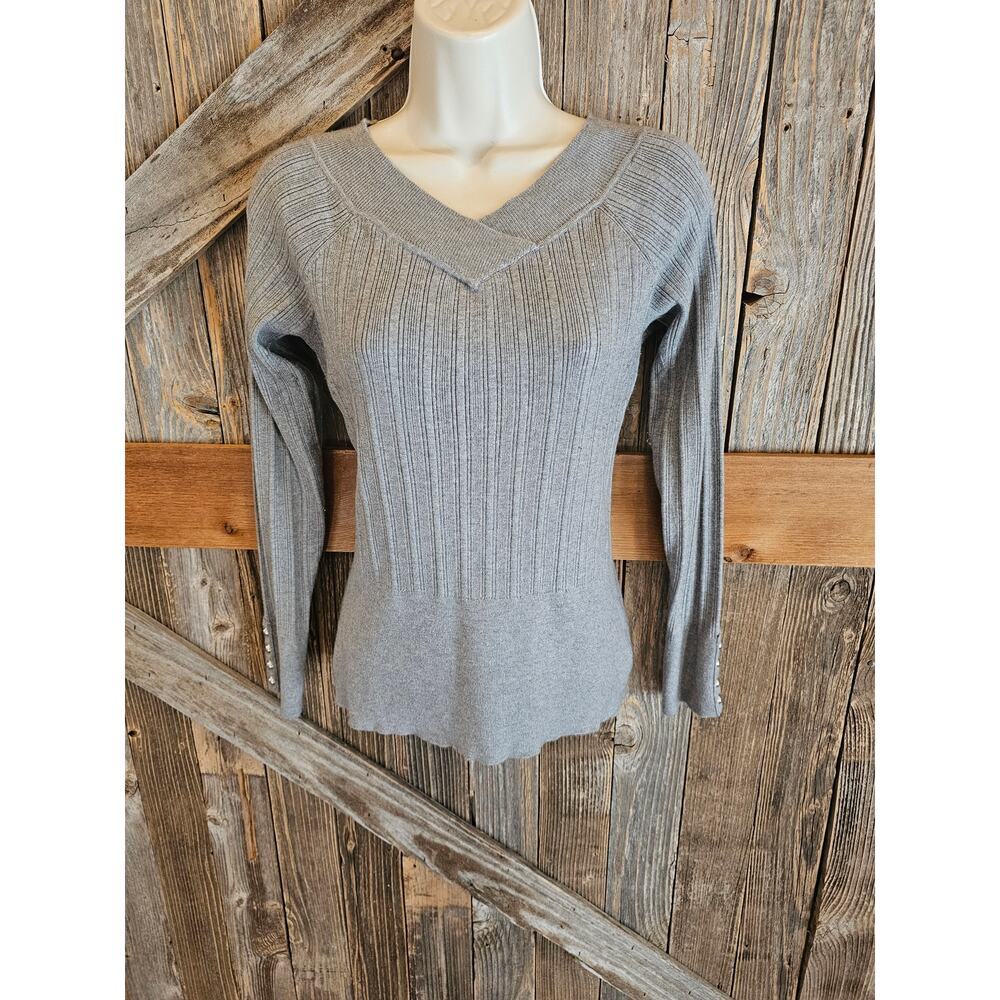 Whbm wool blend size M ribbed stretch career casual top grey v neck warm